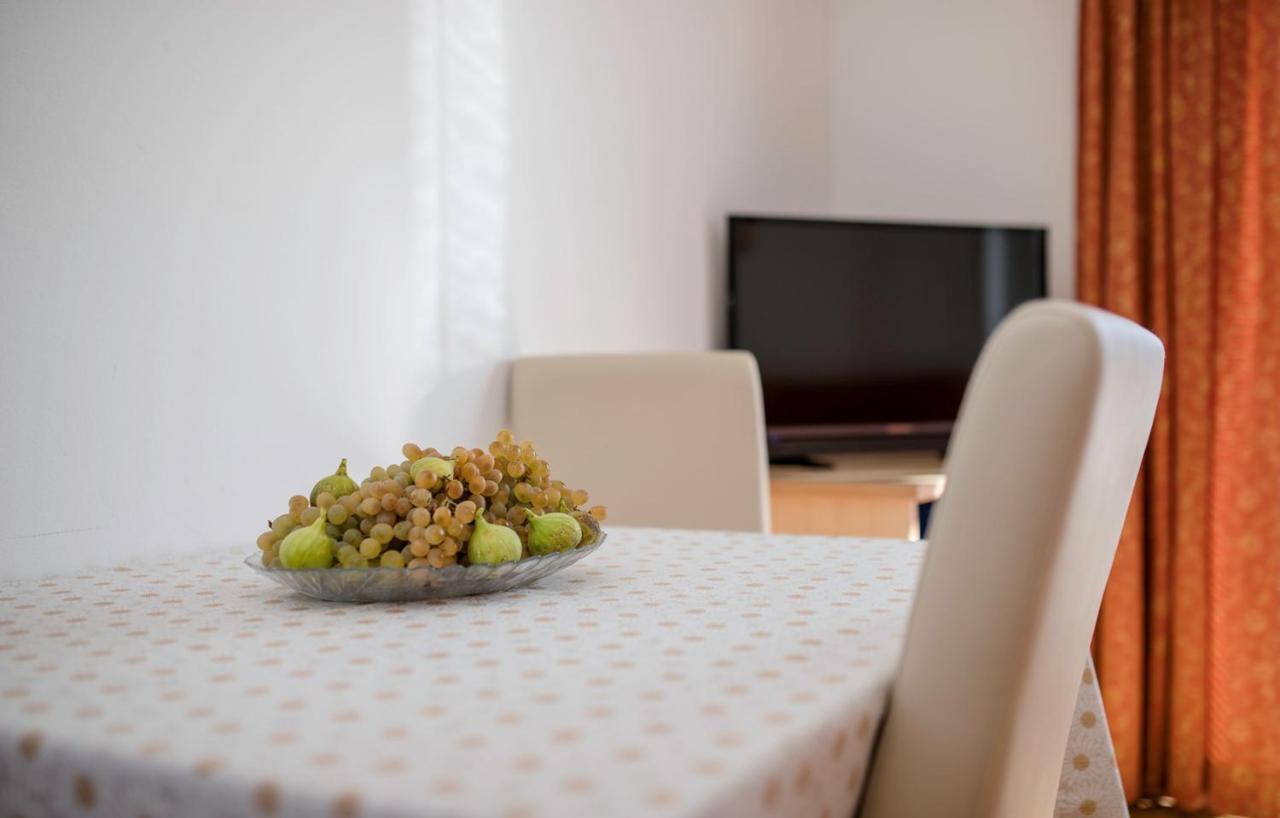 Apartments Stanicic Kampor Екстериор снимка
