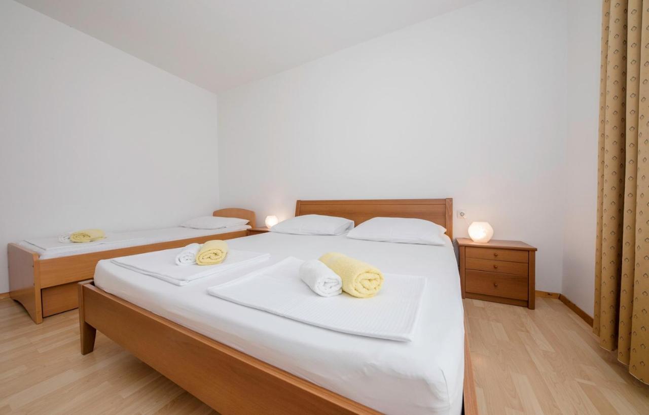 Apartments Stanicic Kampor Екстериор снимка