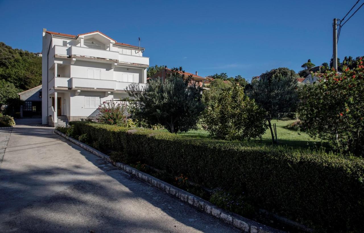 Apartments Stanicic Kampor Екстериор снимка