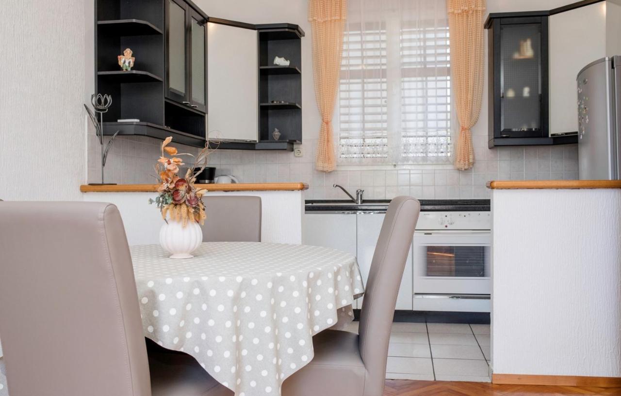 Apartments Stanicic Kampor Екстериор снимка